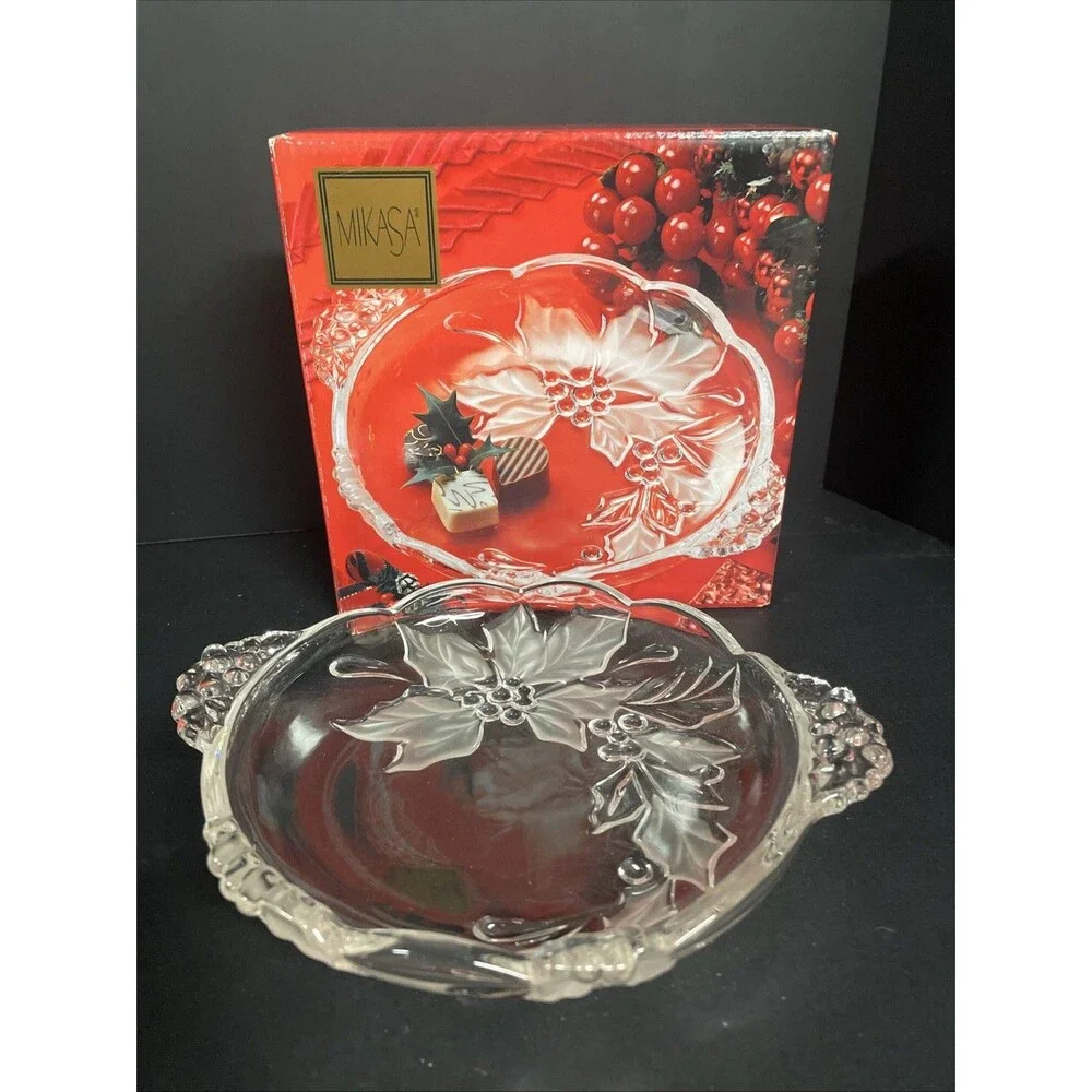 Mikasa Christmas Bloom 8” Sweet Dish, SA 929/210